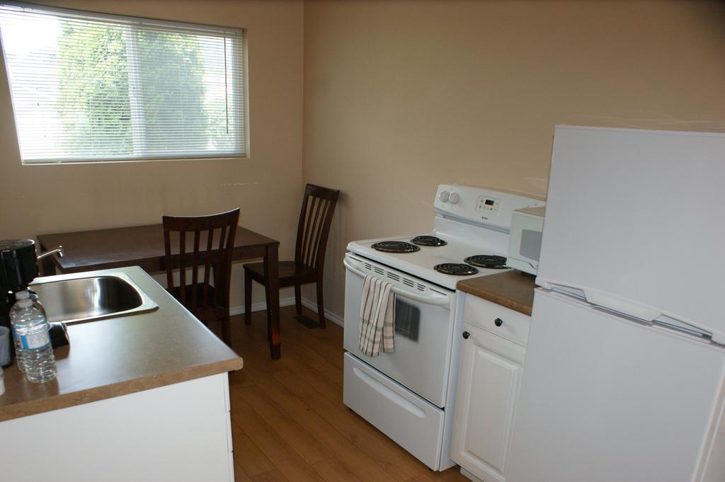 Elks Motel Keremeos Habitación foto